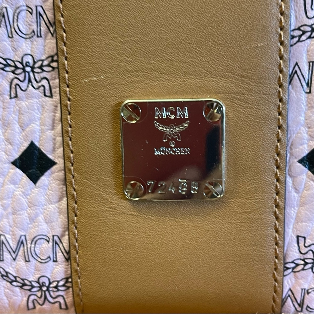 SOLD MCM Klara Medium Visetos Hobo Bag - Pink - NWOT - Picture 6 of 13